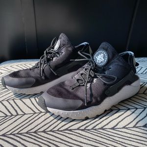 **SOLD** nike air hurraches